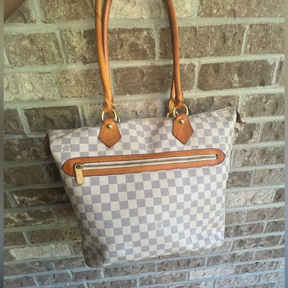 Louis Vuitton White monogrammed Shopper tote